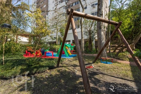 Image 40 - 232856